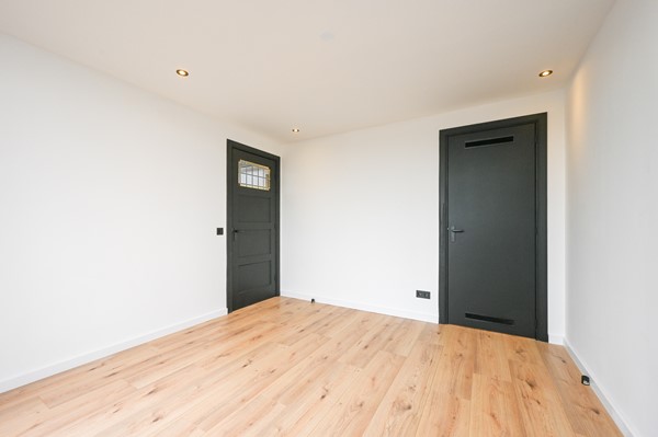 Medium property photo - Mathenesserdijk, 3027 AK Rotterdam